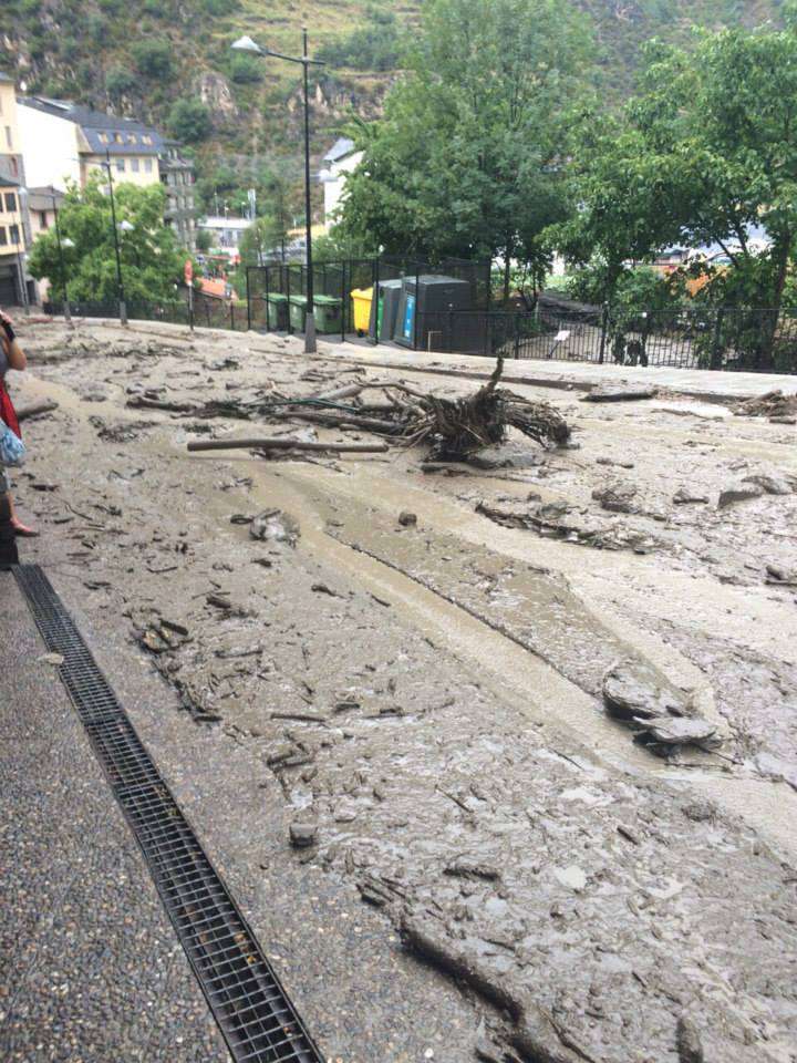 Desbordament20del20riu20a20Sant20JuliC3A020de20LC3B2ria2022-07-201520Eva20Pons203