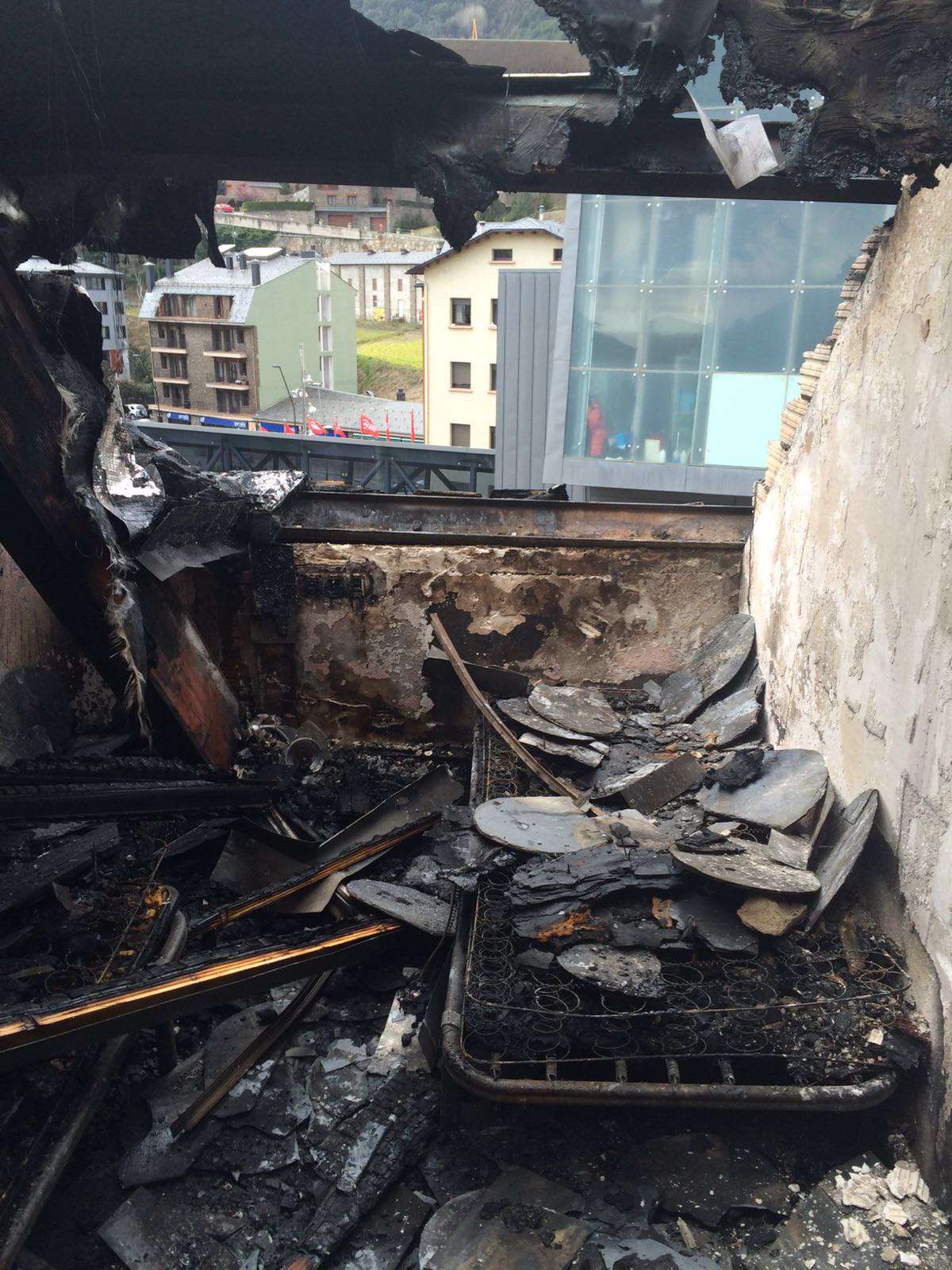 incendi_la_massana_interior_pisos_rtva_andorradifusio_3_30032016