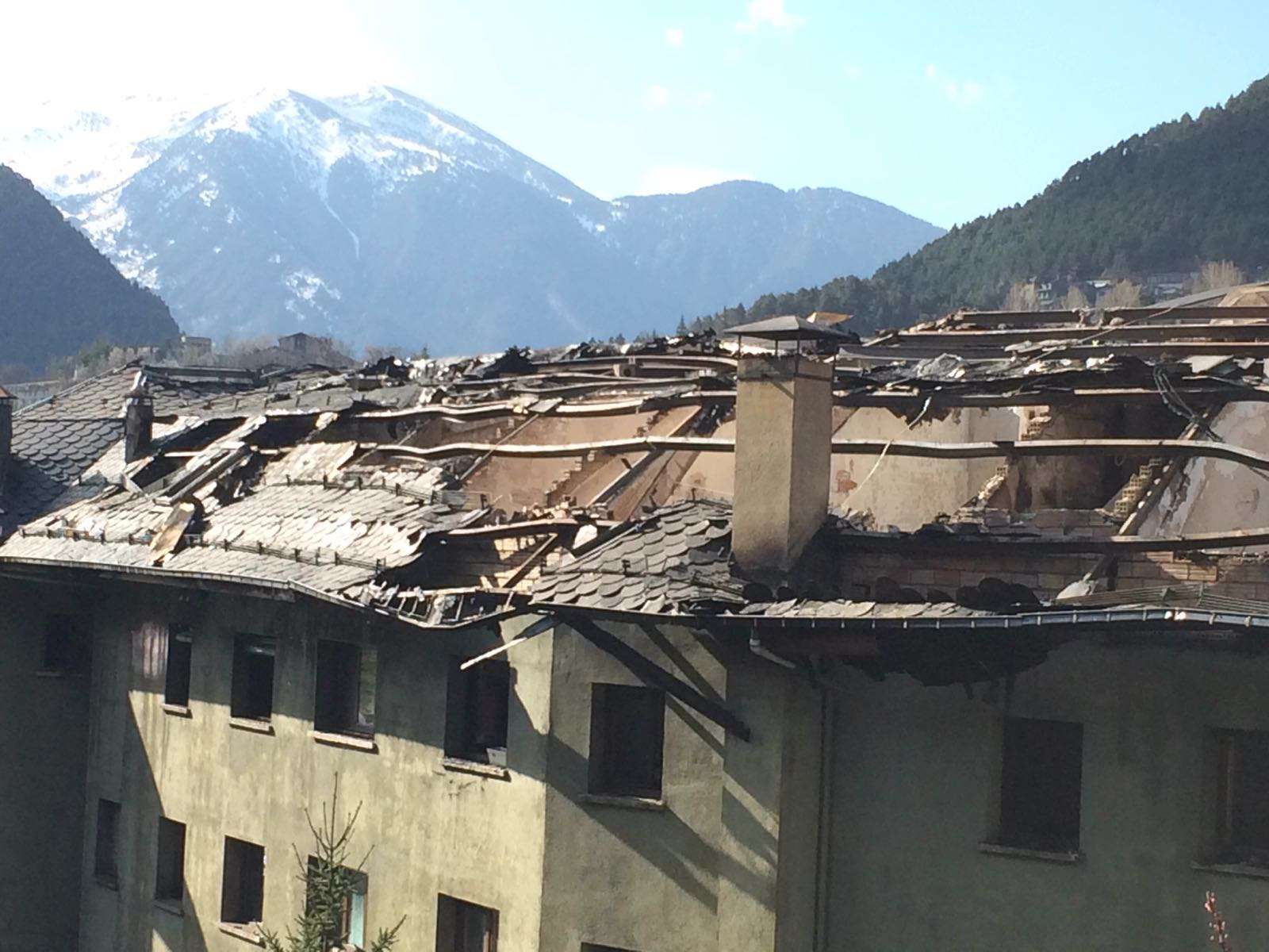 situacio_mati_teulada_incendi_la_massana_rtva_andorradifusio_30032016