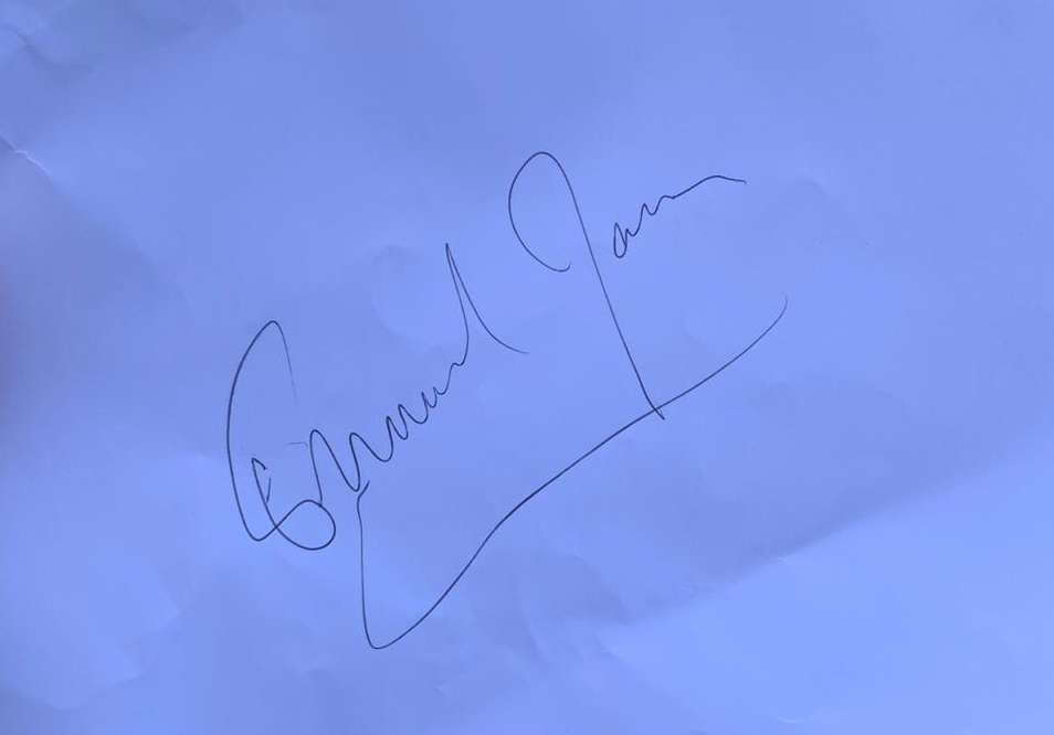 encamp_autograf_macron_13092019