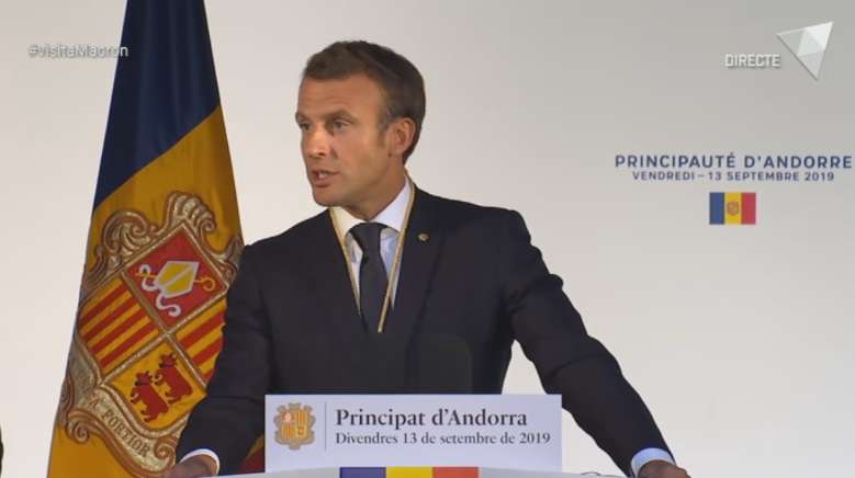 placa_poble_discurs_macron_5_13092019