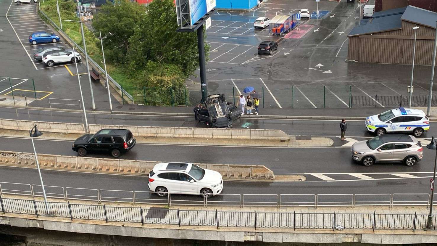 andorradifusio_rtva_accident_avinguda_consell_europa_cotxe_bolcat_ferit_892024182450