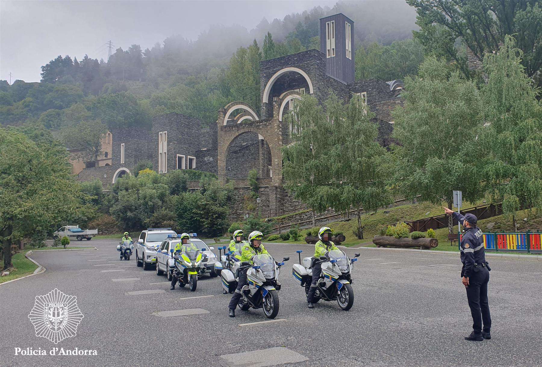 andorradifusio_rtva_grup_motoritzat_forma_escorta_comitives_2592024111138