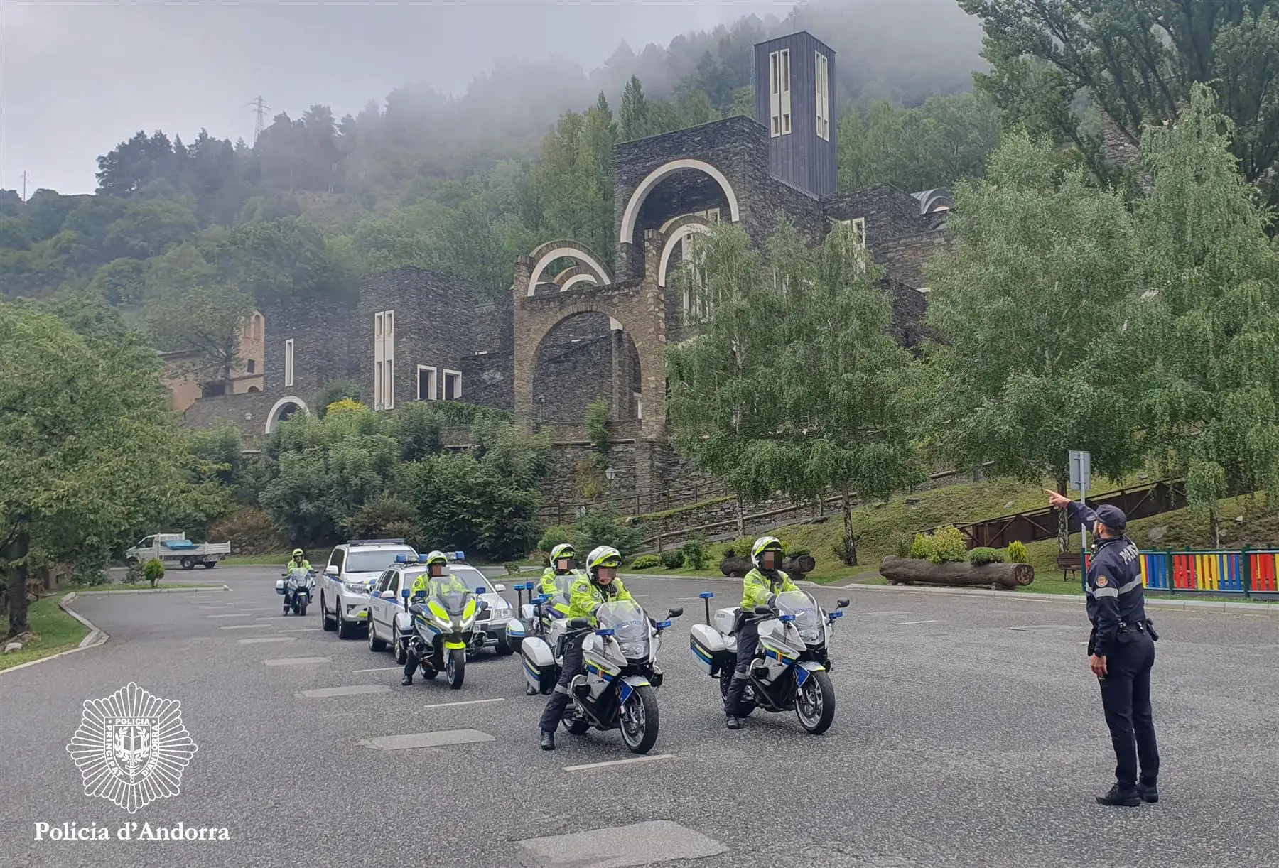 andorradifusio_rtva_grup_motoritzat_forma_escorta_comitives_2592024111138