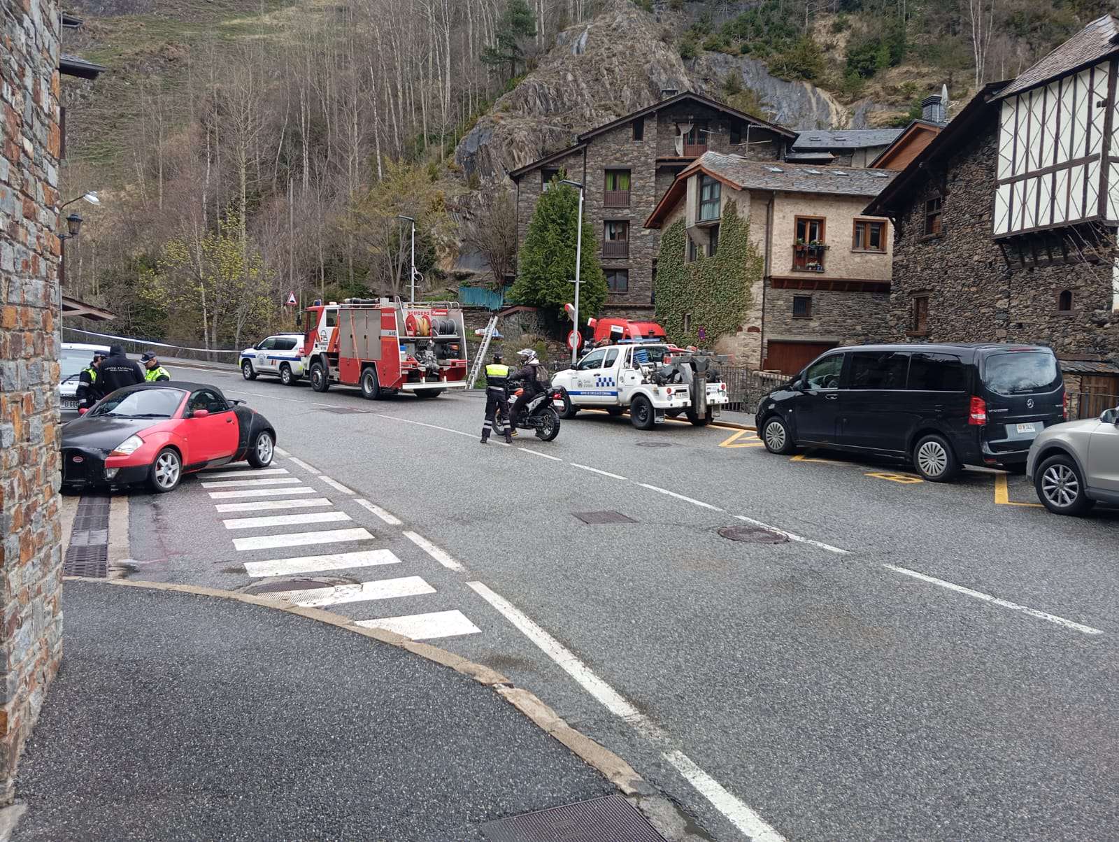 andorradifusio_rtva_trobat_cos_vora_riu_cortinada_224202515925
