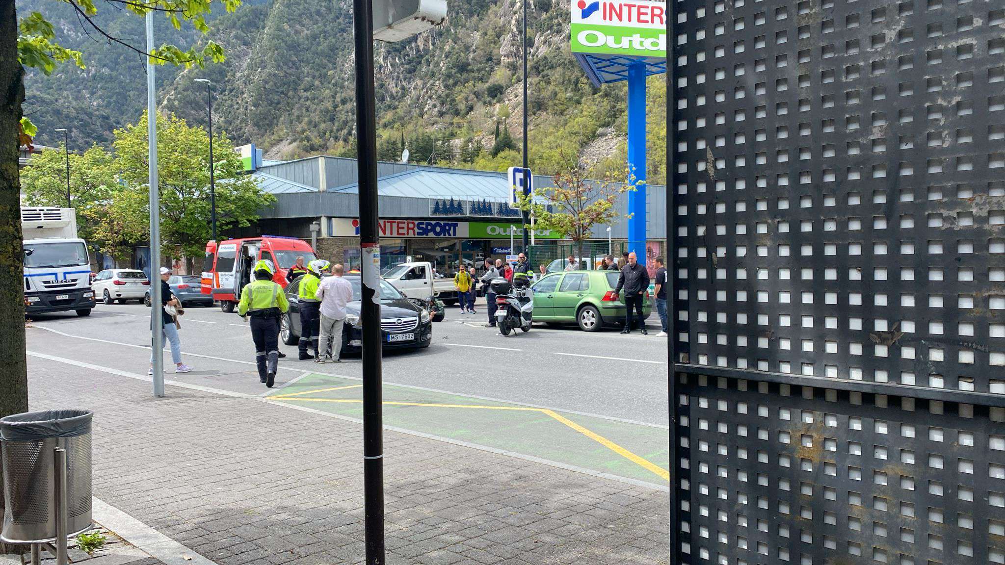 andorradifusio_rtva_accident_lleu_avinguda_santa_coloma_2342025183629