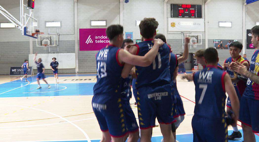 andorradifusio_rtva_victoria_filial_morabanc_davant_bellpuig_74_2642025205034